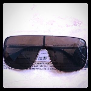 Quay x Kylie Unbothered Sunnies Gold Brown New